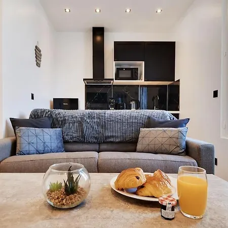 Aux Portes De Paris Apartment